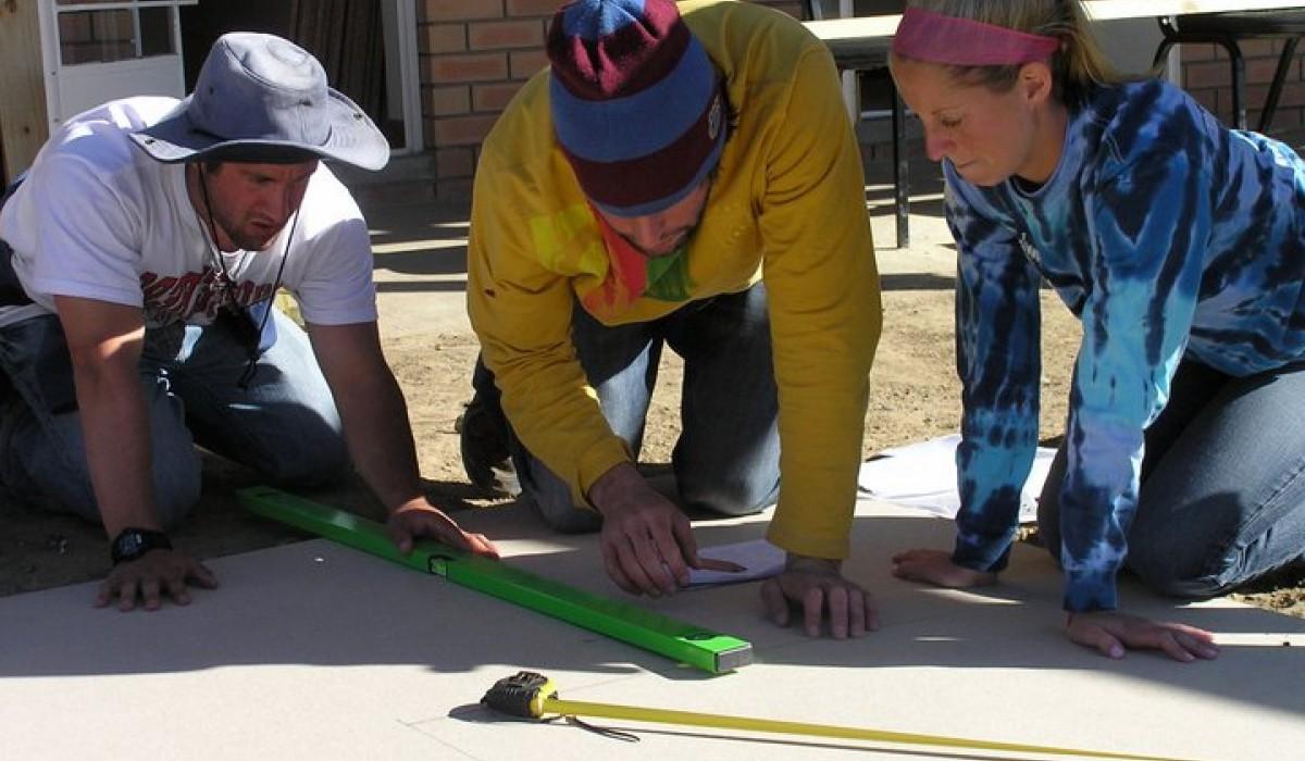 Students Measuring